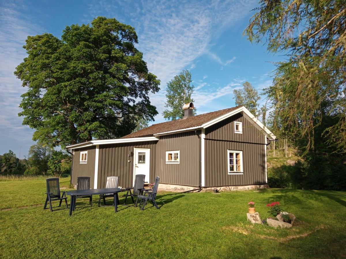 Kilsborgs Gard - Lakehouse Svanskog エクステリア 写真